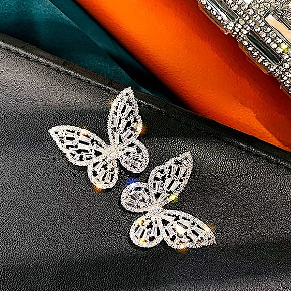 SILVER DIAMOND BUTTERFLY EARRINGS - Picture 10 of 12